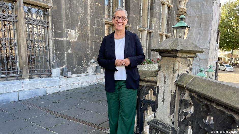 Aachen Mayor Sibylle Keupen has said many refugees are here to stay, and need permanent accommodation | Photo: Sabine Kinkartz/DW