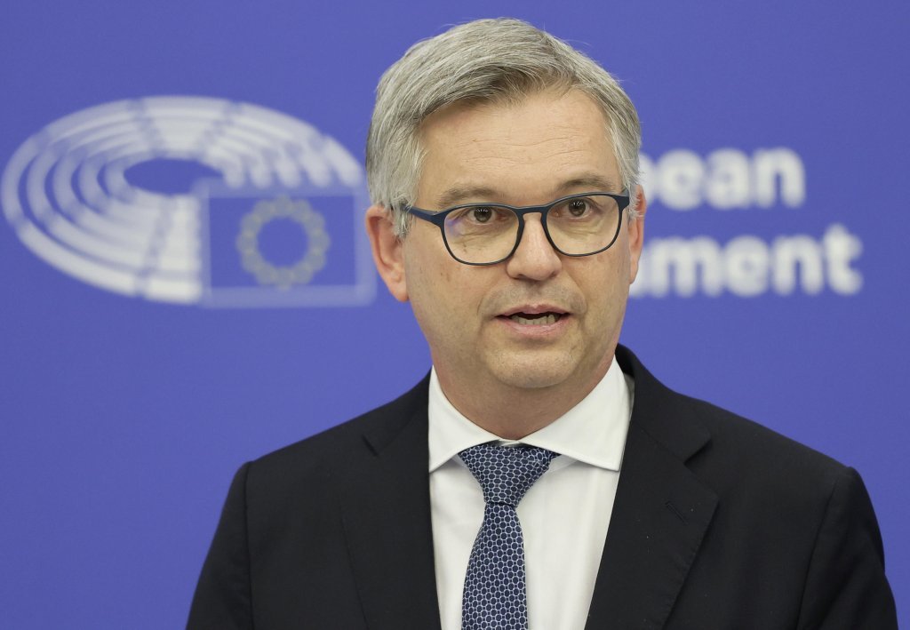 European Commissioner for Internal Affairs and Migration Magnus Brunner has attributed the situation Ceuta to smuggling networks and disinformation | Photo : Ronald Wittek / EPA