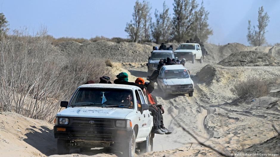 File photo: The takeover of the Taliban triggered a mass exodus to neighboring countries such as Iran and Pakistan | Photo: Wakil Kohsar/AFP/Getty Images