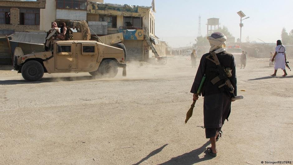 File photo: Taliban fighters seen at the border to Pakistan during the cross-border violence | Photo: Reuters