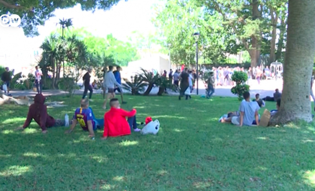 Around 800 unaccompanied minors remain in Ceuta | Source: Screenshot video report DW