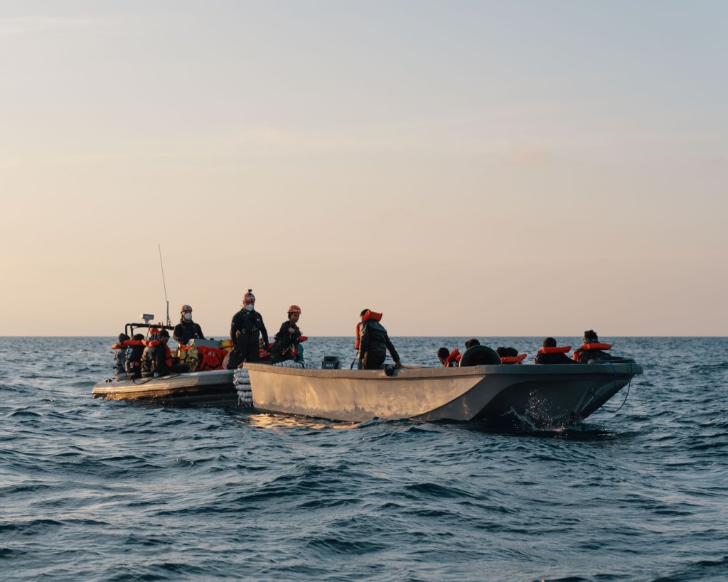 Sea-Watch rescuing migrants from a unseaworthy boat in the Mediterranean Sea 2023 | Photo: Guillaume Duez / Sea-Eye