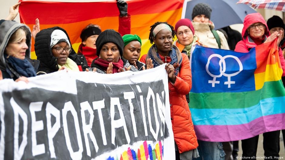LGBTQI+ asylum seekers in the EU have in the past been deported despite facing grave dangers  in their home country | Photo: S. Hoppe/dpa/picture-alliance