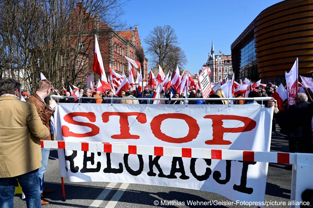 A demonstration from right-wing and nationalist Polish groups took place at the Polish-German border in the towns of Görlitz/Zgorzelec last week | Photo: Matthias Wehnert /Geisler-Fotopress / picture alliance