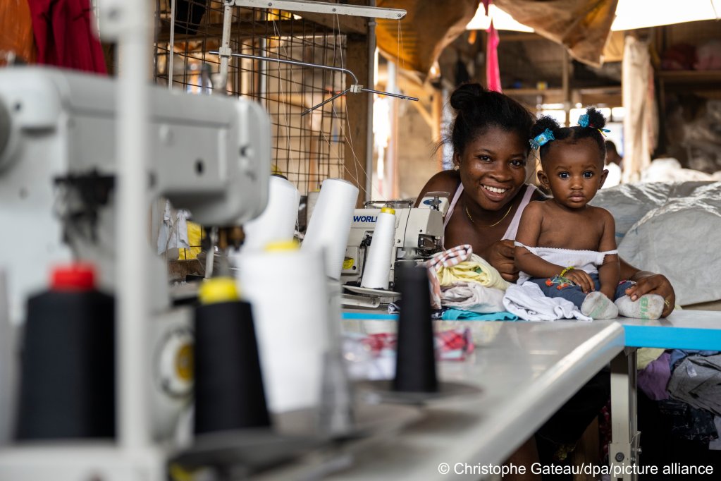 One of the aims of the German funding is to support the fight for equality in Ghana and make sure women have control over their reproductive rights | Photo: Christophe Gateau/ dpa / picture alliance
