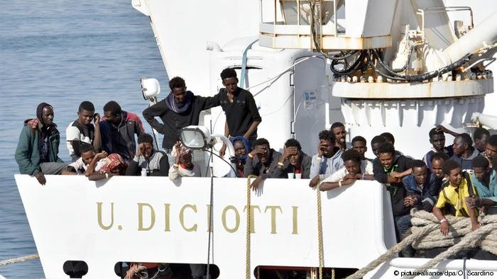 From file: Italian coast guard ship Diciotti with migrants on board | Photo: Picture Alliance / dpa/ O. Scardino