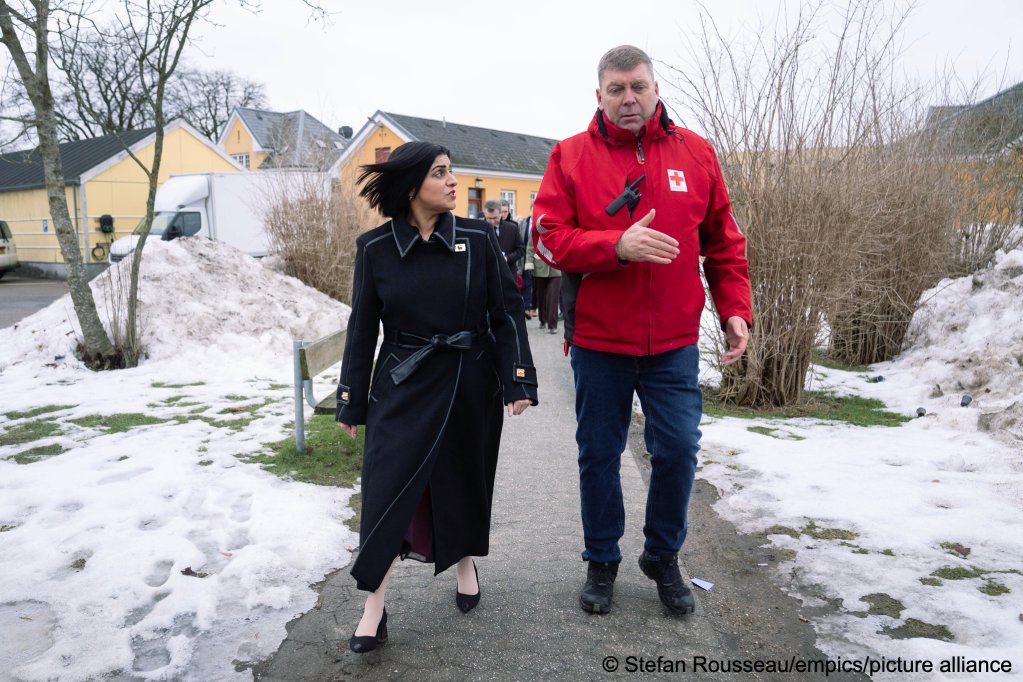 On a tour of a reception center, Sandholmgardsvej on the outskirts of Copenhagen where migrant arrivals are first registered with police and are provided with initial accommodation for up to three months | Photo: Stefan Rousseau/PA Wire / picture alliance