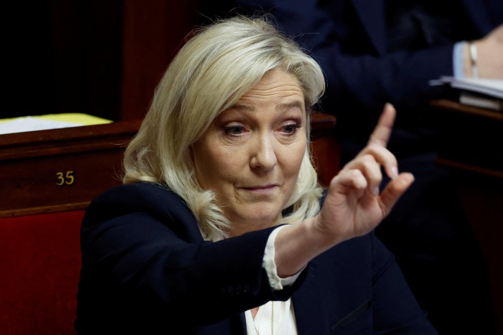 Far-right leader Marine Le Pen wants the ius soli principle to be abolished across all of France and its dependent territories | Photo: Reuters