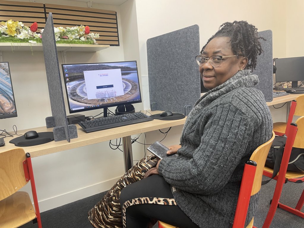 Charlie prepares to take the civic exam for the multi-year residence permit, February 14, 2026 | Photo: InfoMigrants