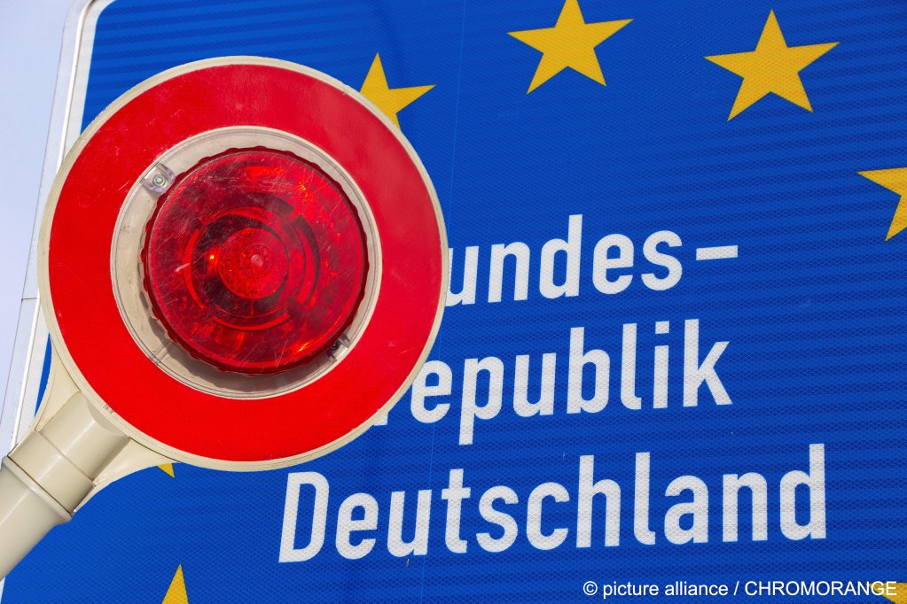 File photo used as illustration: Up until now German courts have held up some of the possible Dublin cases and prevented German authorities returning people to other EU member states | Photo: Udo Herrmann / picture alliance / Chromorange