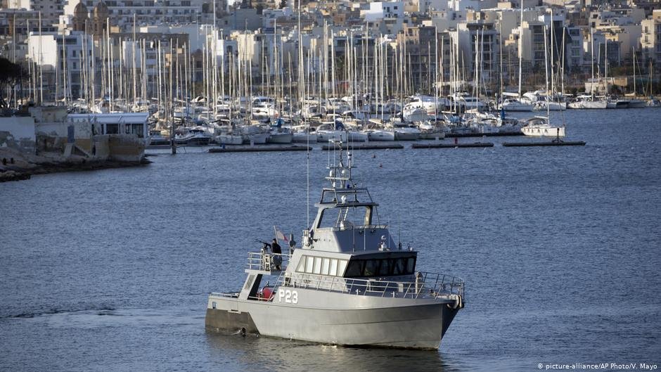 From file: A Maltese Navy ship patrols in the harbor of Valletta, Malta on February 2, 2017 | Photo: Picture-alliance/AP Photo/V.Mayo