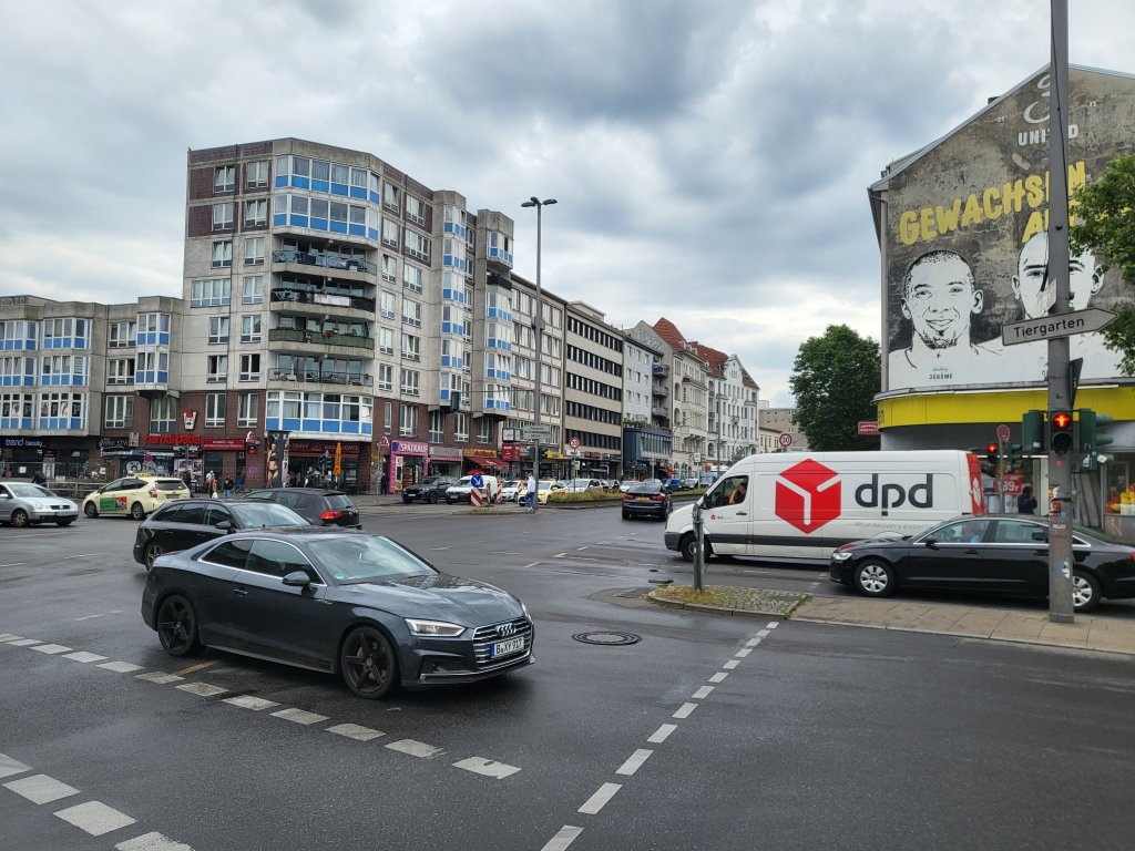 A junction of Badstraße in Berlin's Wedding quarter seen on May 30, 2024 | Photo: Benjamin Bathke/InfoMigrants