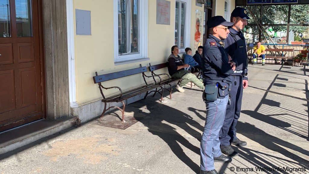 On the day InfoMigrants joined the patrol, there were relatively few migrants discovered, so how effective are the teams really? | Photo: Emma Wallis / InfoMigrants