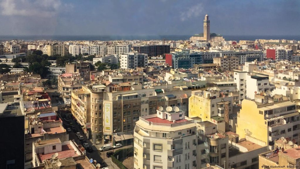 Moroccan cities like Casablanca (pictured here) have grown steadily in the past 20 years, as rural areas have undergone a marked decline | Photo: DW/ P. Brückner