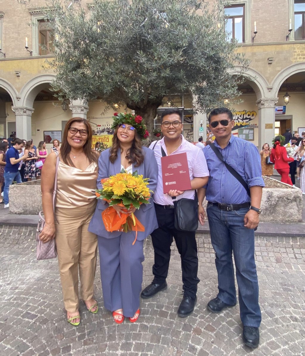 Abegail Magsino's (second from left) parents immigrated to Italy in the 90s from the Philippines | Photo courtesy of Abegail Magsino