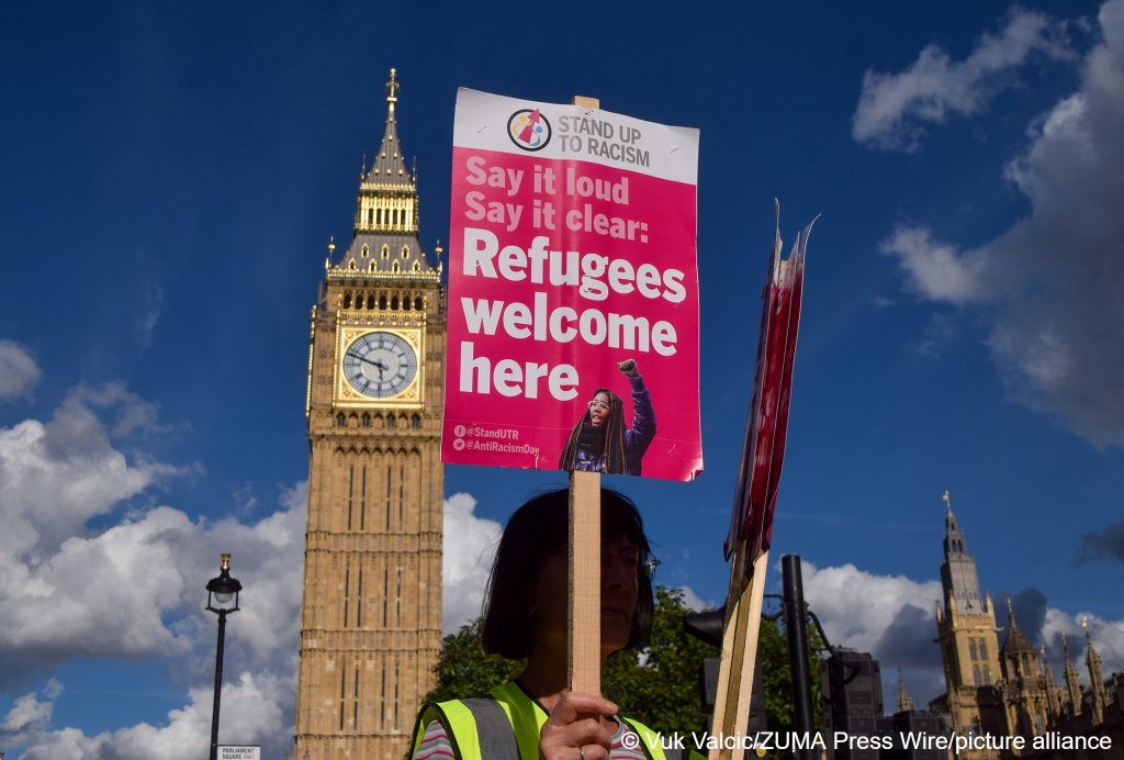 Newly-recognized refugees are in 'great distress' say volunteers at one London church after receiving very little notice to quit their accommodation in London | Photo: Vuk Valcic/ZUMA Press Wire