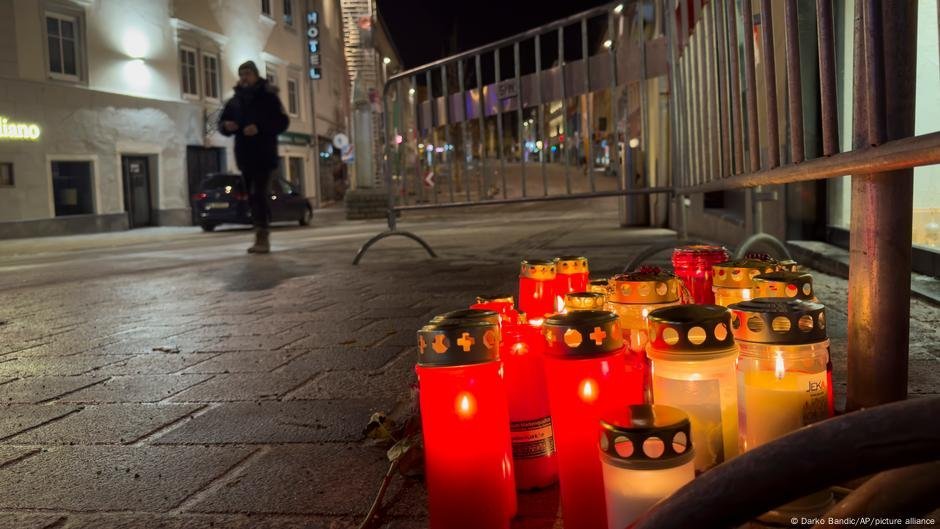The attack in Villach in February put the migration issue back at the front and center of the coalition talks | Photo: Darko Bandic/AP/picture alliance