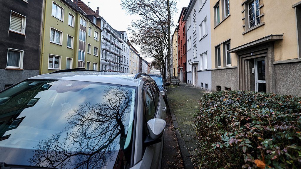 One of the houses in this street in Gelsenkirchen was searched during the raids by police on December 4 | Photo: Christoph Reichwein / dpa / picture alliance