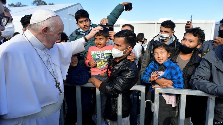 قام البابا فرانسيس بزيارة العودة إلى ليسبوس بعد ست سنوات من رحلته الأولى في ذروة أزمة المهاجرين 