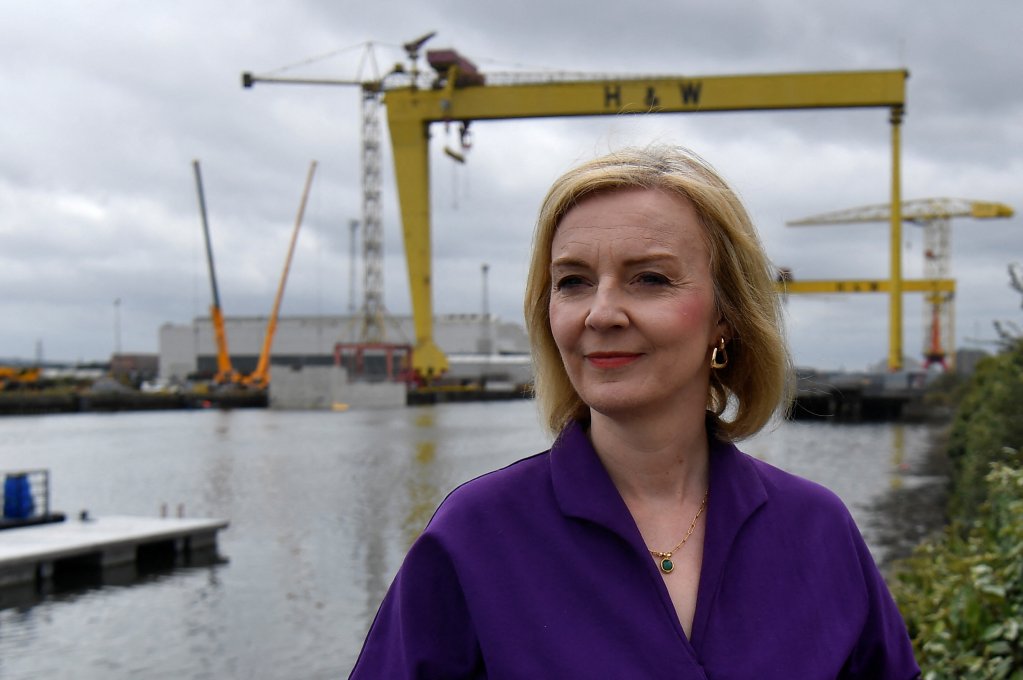 The new Conservative government under Prime Minister Liz Truss has pledged to continue many of the migration policies of the former administration, including flying people to Rwanda and cracking down on cross-Channel migration | Photo: Reuters