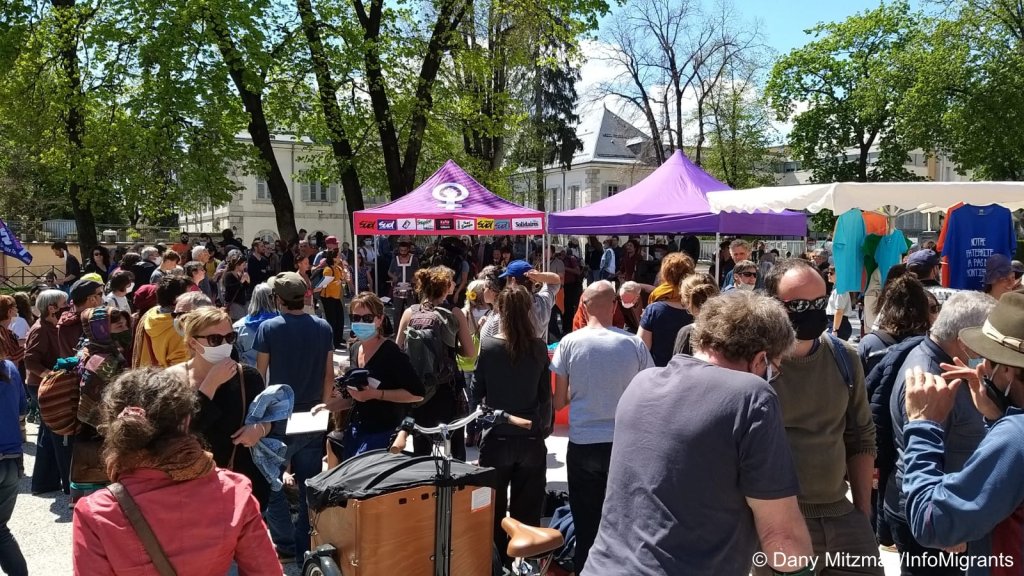 People come together in support of migrants and maraudeurs in the town of Gap at the end of April 2021 | Photo: Dany Mitzman / InfoMigrants