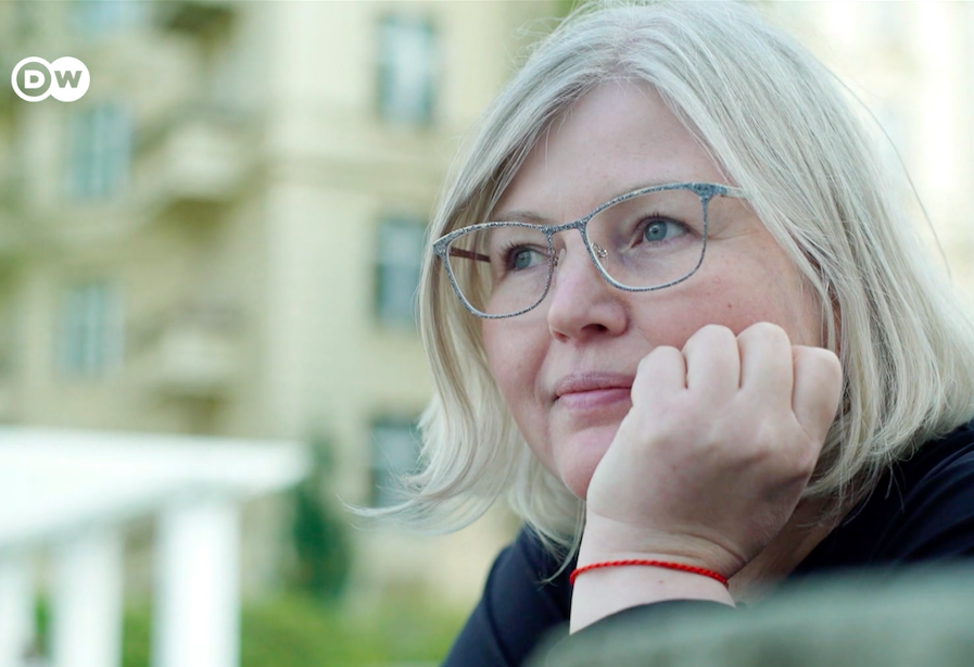 Olga, from Kyiv, works as an accountant. She says it's important to have hope | Source: Screenshot from DW 'Made in Germany' video