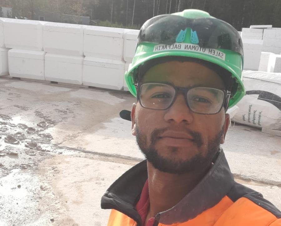 Saleh Othman during a work shift at the Skonto Prefap manufacturing company in Salaspils near Riga, Latvia in 2024 | Photo: Saleh Othman