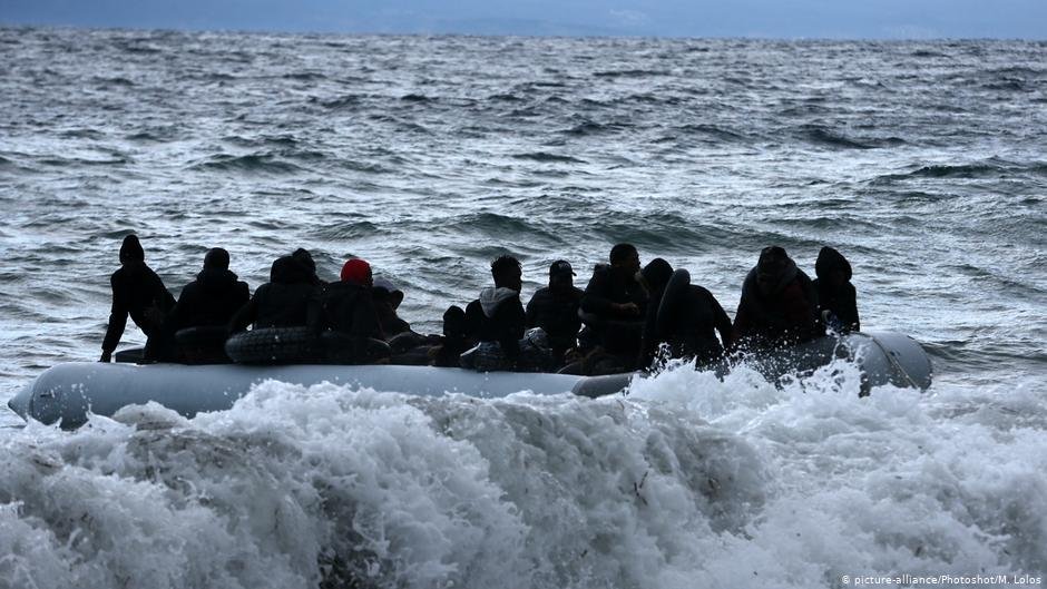 From file: Migrants being rescued near Crete in September 2020 | Photo: picture-alliance/Photoshot/M. Lolos