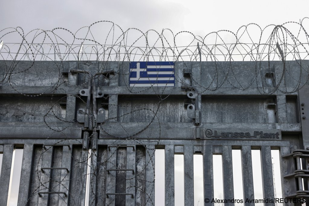 A Greek border fence, built to prevent migrant crossings, during a press tour at the Greek-Turkish border, near the village of Poros, on the region of Evros, Greece, January 21, 2023 | Photo: Reuters/Alexandros Avramidis