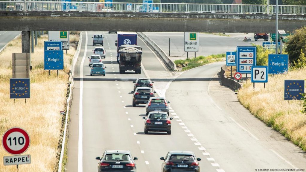 France has announced controls but often does not implement them, as evidenced here at the French-Belgian border near Neuville-en-Ferrain | Photo: Sebastien Courdji / Xinhua / picture alliance