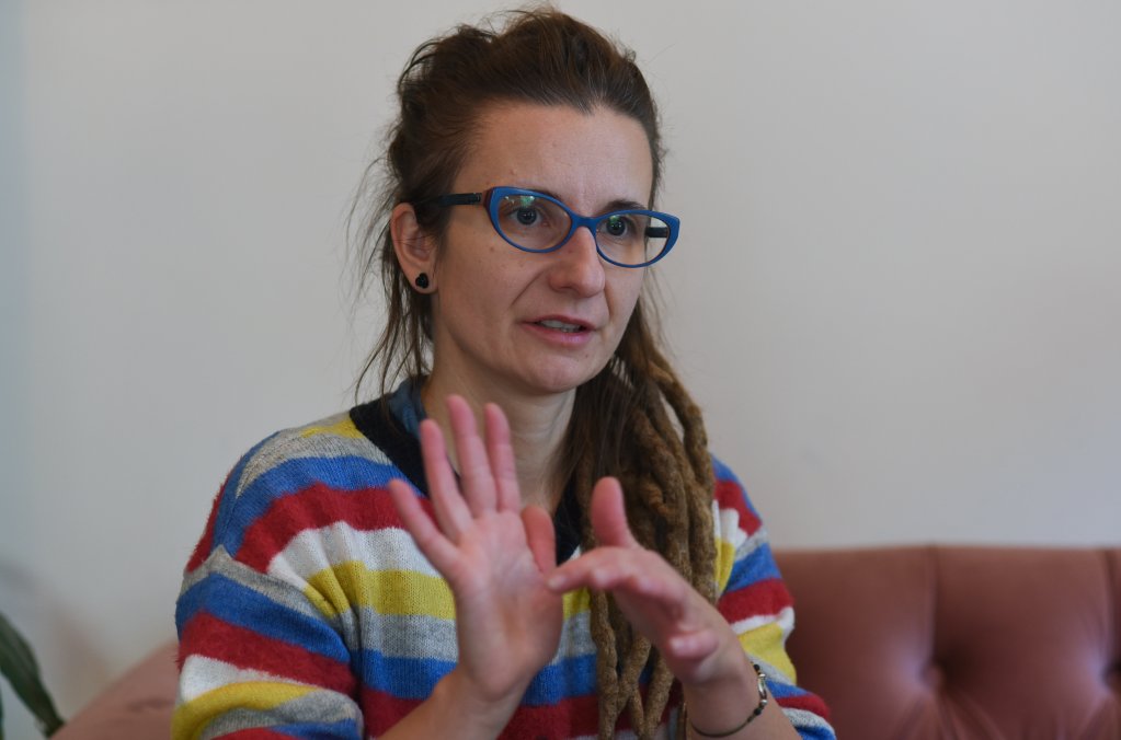 Anna Chmielewska, de la fondation Ocalenie qui vient en aide aux migrants, le 10 novembre 2021, à Sokolka. Crédit : Mehdi Chebil pour InfoMigrants