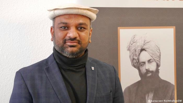 المتحدث باسم الجماعة الأحمدية محمد سليمان مالك: استبعاد الأحمديين منصوص عليه في الدستور الباكستاني