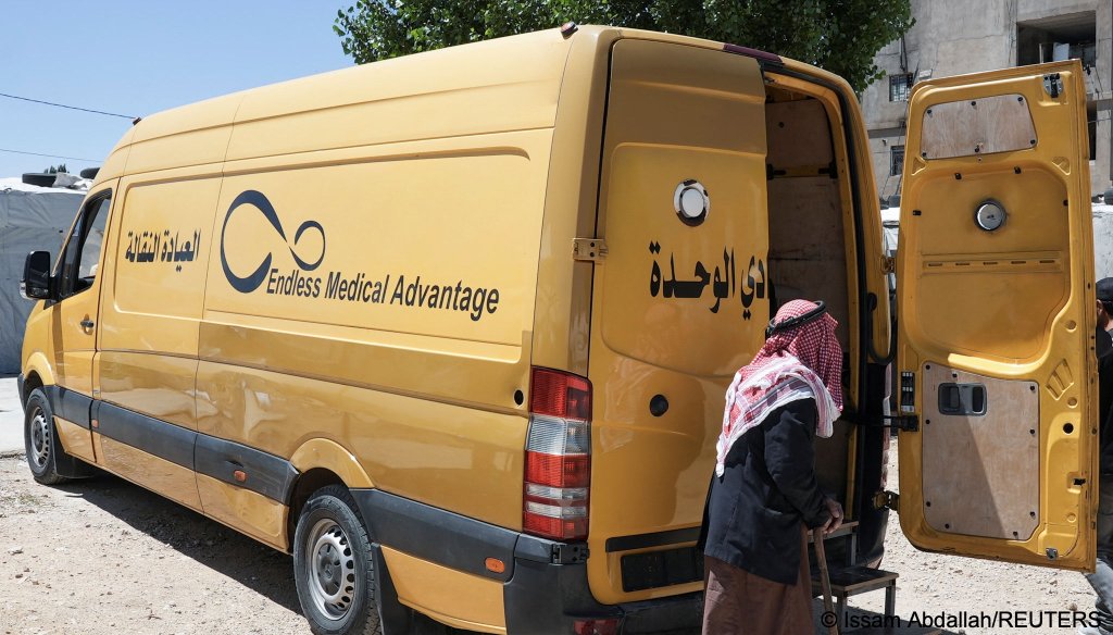 The mobile clinic of 'Endless Medical Advantage' |Photo: REUTERS/Issam Abdallah