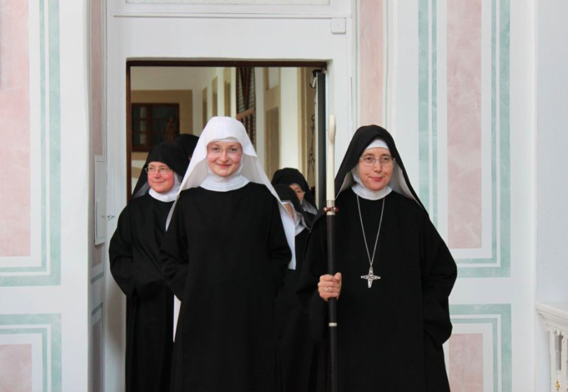 Mutter McTild glaubt, im Rahmen einer Vereinbarung zwischen der Bundesregierung und der Kirche tätig zu sein  Foto: Maria Frieden Abe