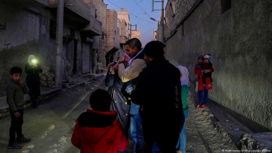 File photo: Some Syrians are interested in going home after the fall of Bashar Assad's regime | Photo: Khalil Hamra/AP Photo/picture alliance