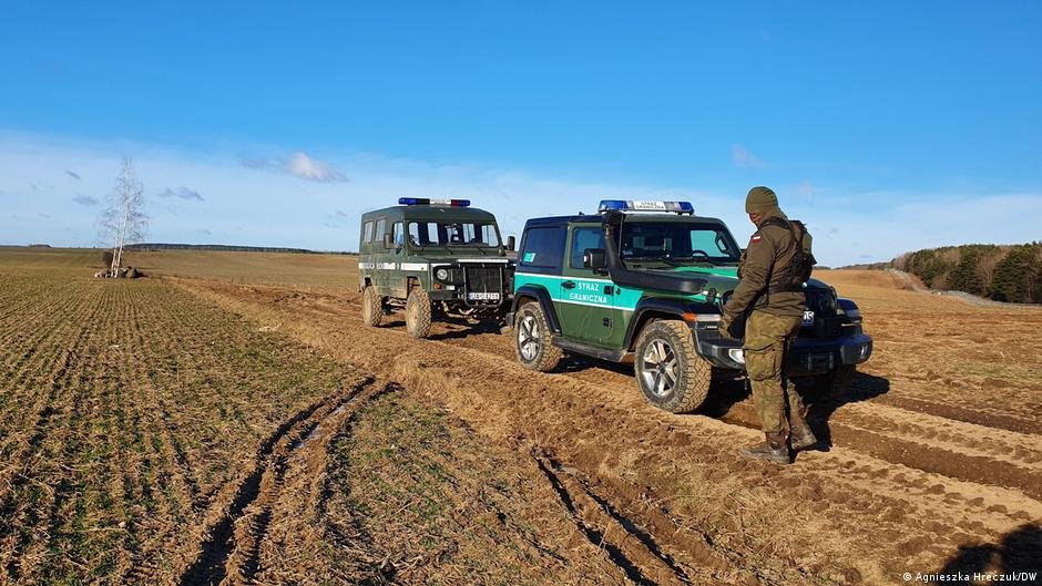 Jeeps used by Polish border guards in the restricted zone near the border with Belarus | Photo: Agnieszka Hreczuk/DW