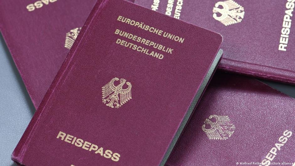 Plans to overhaul the German immigration system include naturalization | Photo: Winfried Rothermel/picture-alliance