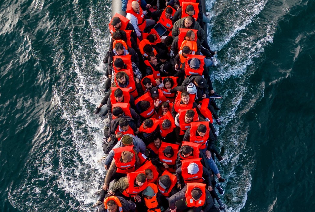 Des migrants dans la Manche, le 4 mai 2024. Crédit : Reuters