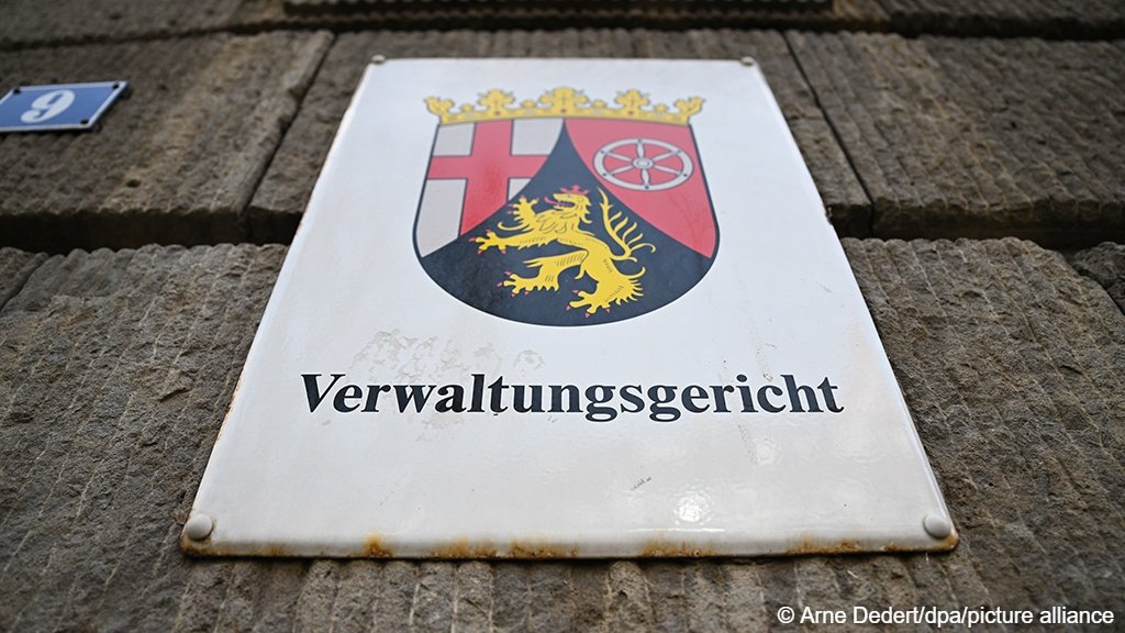 File photo: A picture of the Mainz Administrative Court | Photo: Arne Dedert/dpa/picture alliance