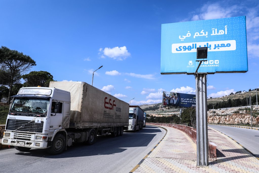 The first IOM aid trucks entered Idlib through the Bab al-Hawa Border Gate last Thursday, February 9 | Photo: picture alliance / Izzeddin Kasim / Anadolu Agency