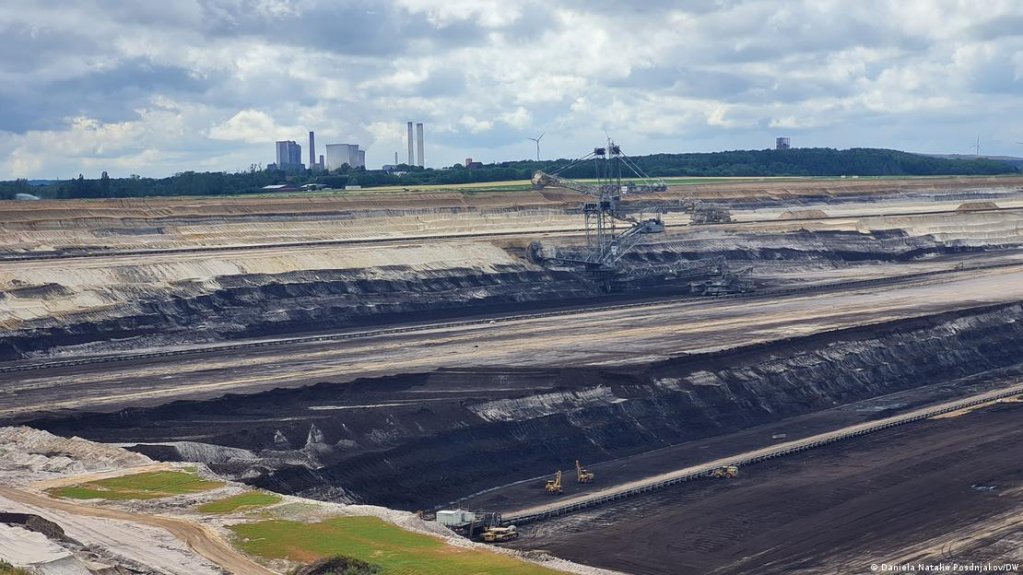 RWE extracts lignite coal at the Hambach mine | Photo: Daniela Natalie Posdnjakov/DW