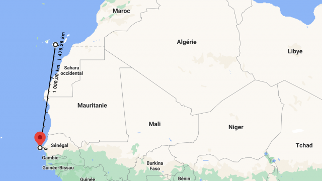 Carte Google maps avec calcul de la distance entre Dakar et l'île de Grande Canarie à vol d'oiseau.