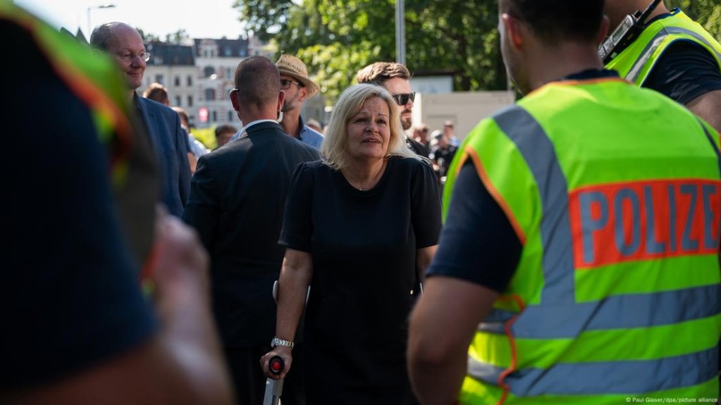 Interior Minister Nancy Faeser at the border crossing from Germany to Poland in Görlitz in August | Photo: Paul Glaser / dpa / picture alliance