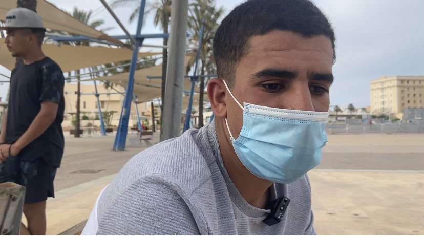 Ayoub est un ancien mineur marocain de Melilla. Il vit aujourd'hui sans papiers dans l'eclave espagnole. Crédit : InfoMigrants