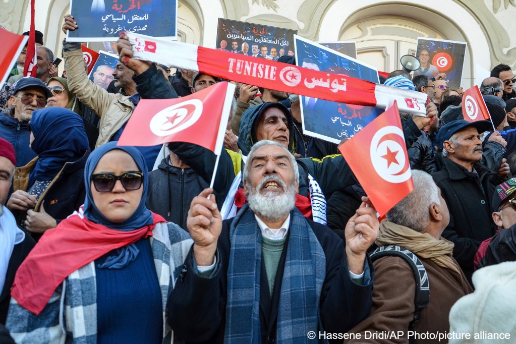 People take part in a protest against President Kais Saied policies, in Tunis, Tunisia on March 5, 2023 | Photo: Hassene Dridi/AP