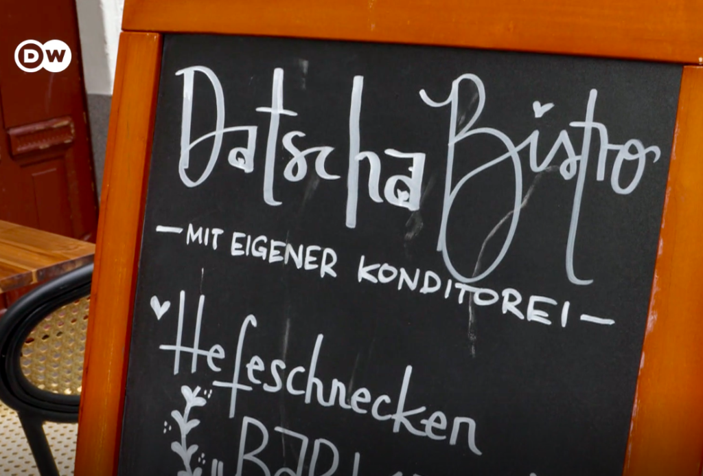 The Datscha Bistro chain in Berlin employs many Russian- and Ukrainian-speakers | Source: Screengrab from DW 'Made in Germany' video