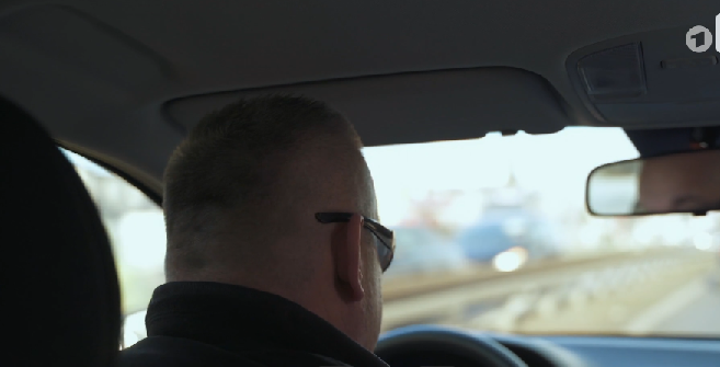 Andrzej worked for the Vietnamese gangs. He was convicted of driving hundreds of Vietnamese people across borders | Source: Screenshot from RBB / ARD documentary Handelsware Kind
