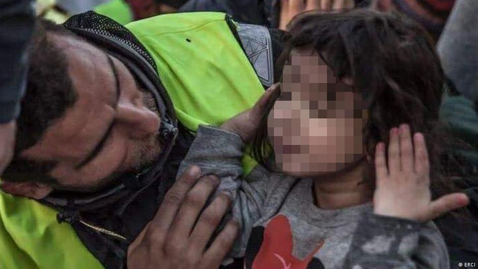 Nassos Karakitsos (left) on a rescue mission in Lesbos | Photo: ERCI