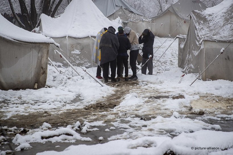 Tents are under snow as temperatures drop below zero at the Vucjak refugee camp outside Bihac, northwestern Bosnia, December 3, 2019  Photo: AP/Darko Bandic
