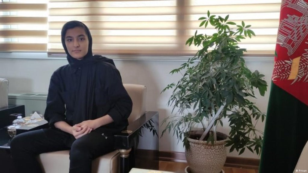 فاطمه جامی در سفارت افغانستان در تهران (حق نشر محفوظ است)